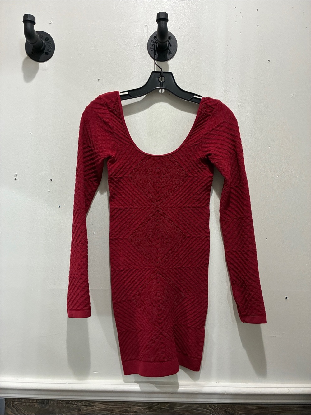 BCBG Red Long-Sleeve Scoop Neck Textured Bodycon Dress